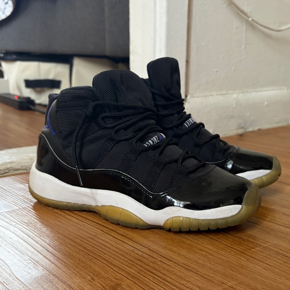 Nike Black and Blue Athletic Shoes